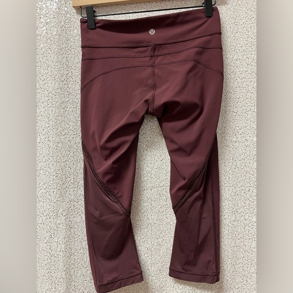 Lululemon Sculpt It Crop Bordeaux Drama | size 4 - Picture 4 of 9